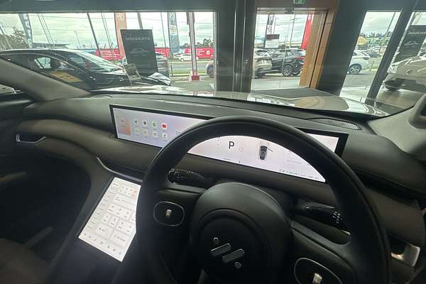 2025 MG IM6 Premium S12L