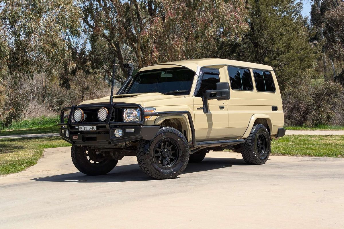 2022 Toyota Landcruiser GXL Troopcarrier VDJ78R