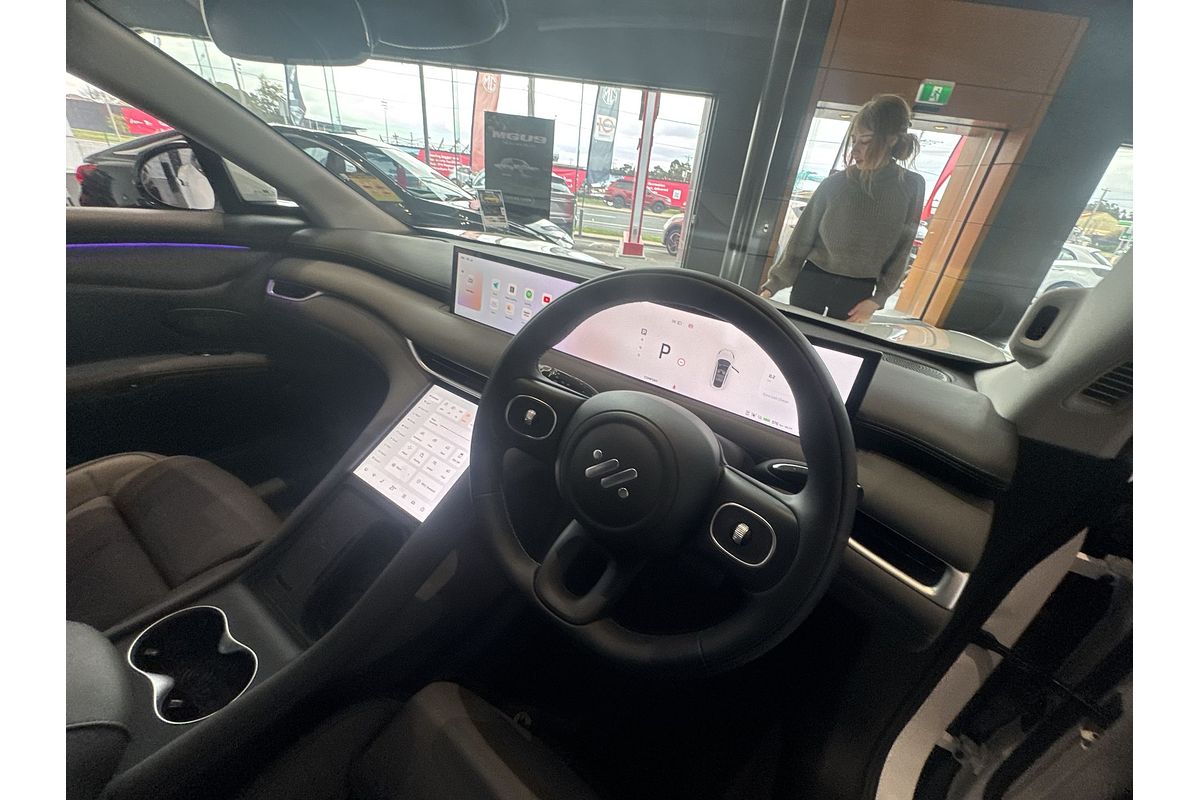 2025 MG IM6 Premium S12L