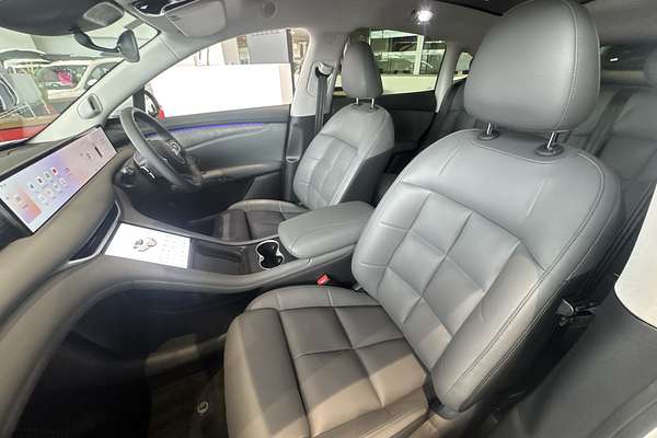 2025 MG IM6 Premium S12L