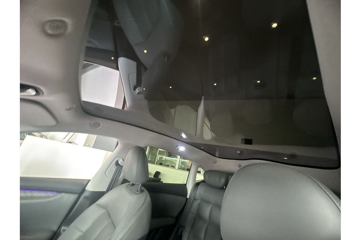 2025 MG IM6 Premium S12L