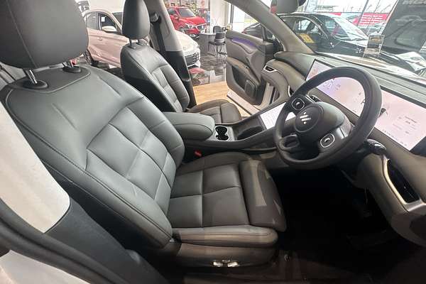 2025 MG IM6 Premium S12L