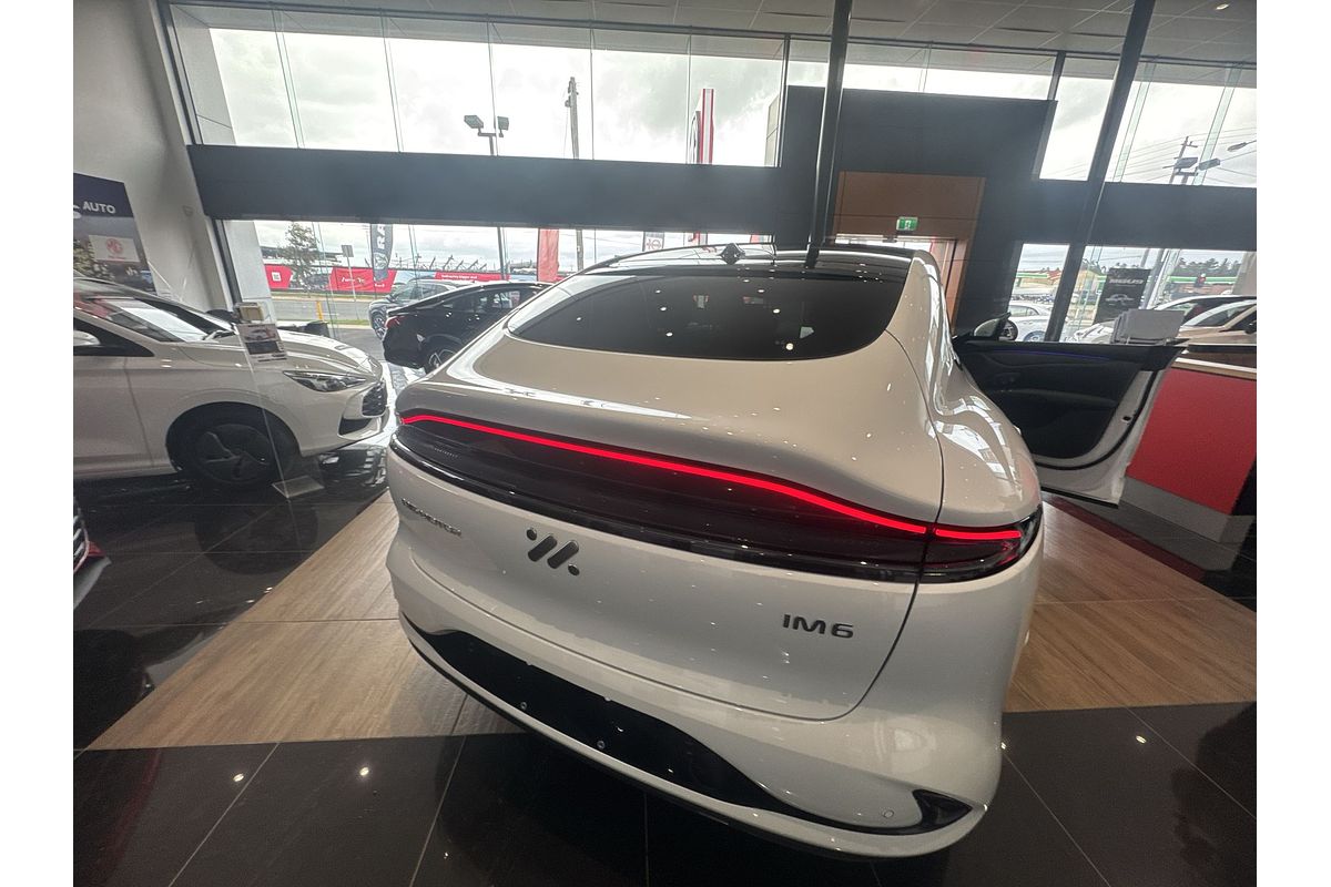 2025 MG IM6 Premium S12L