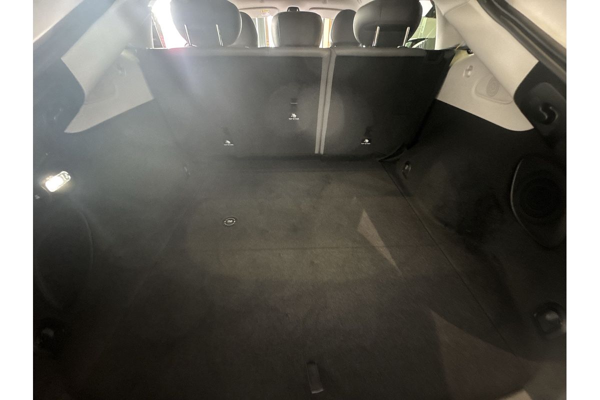 2025 MG IM6 Premium S12L