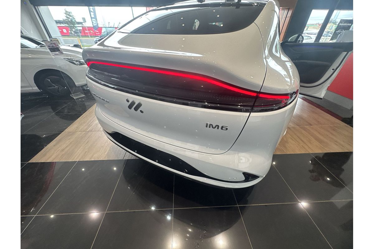 2025 MG IM6 Premium S12L