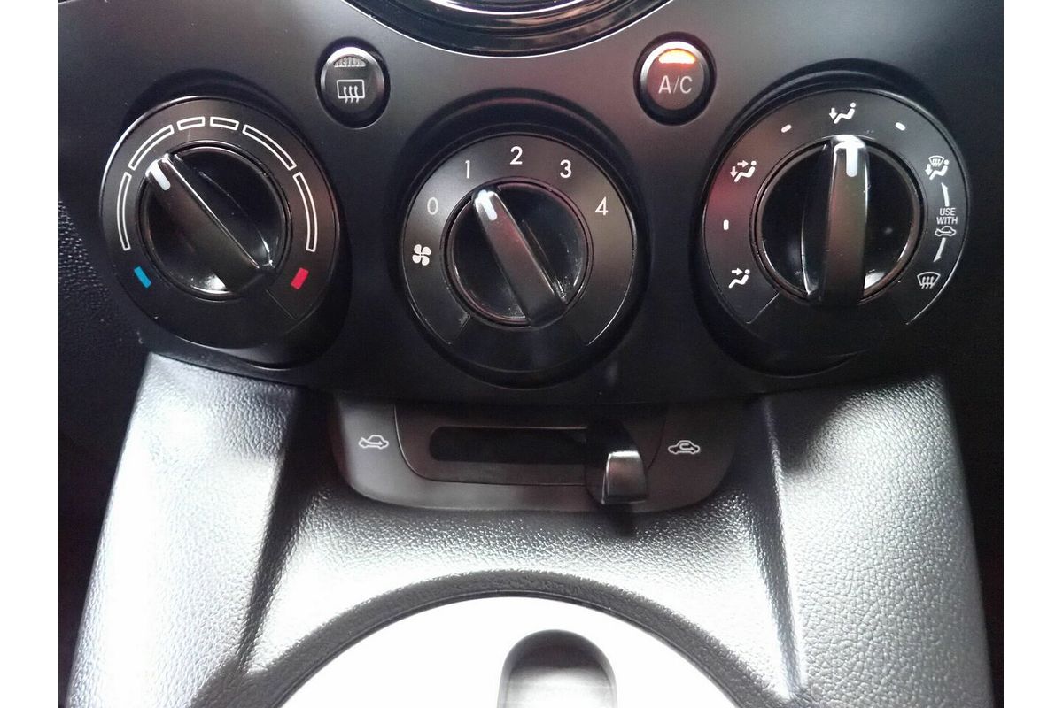2012 Mazda 2 Neo DE Series 2