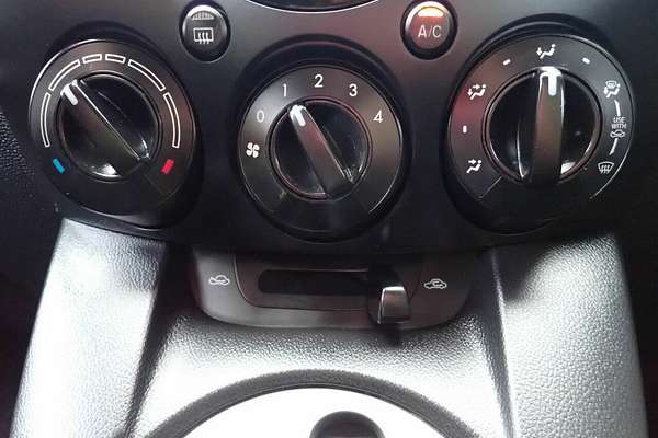 2012 Mazda 2 Neo DE Series 2