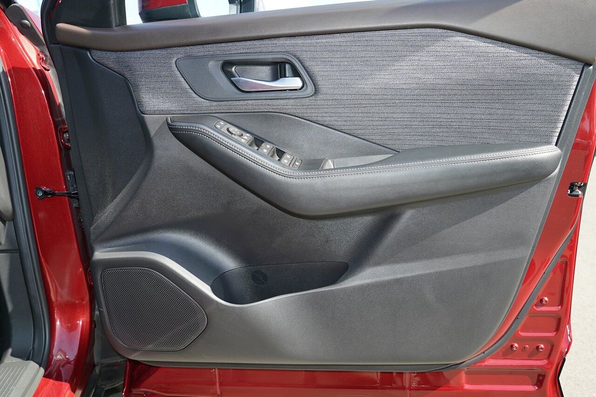 2023 Nissan X-TRAIL ST T33