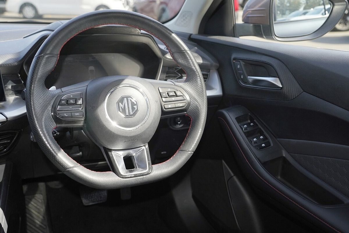 2024 MG MG5 Essence