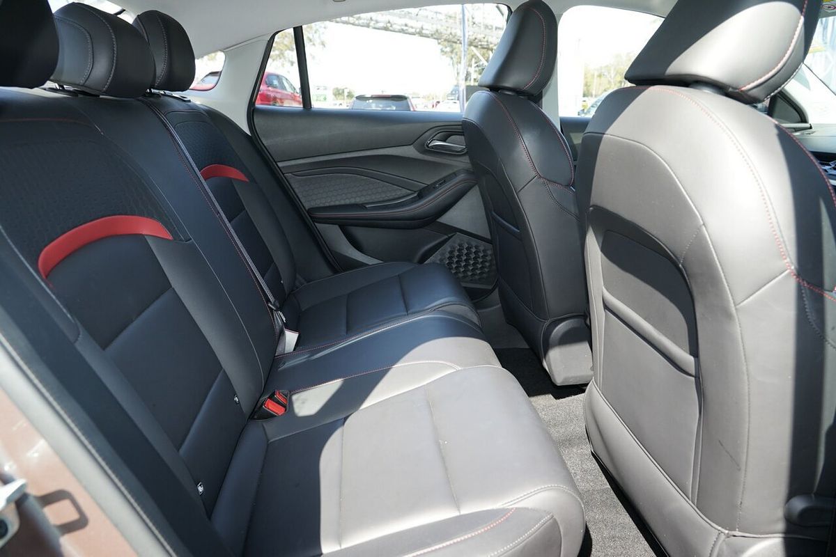 2024 MG MG5 Essence