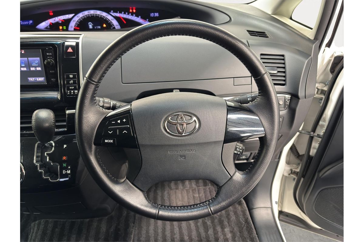 2016 Toyota Estima Aeras Welcab