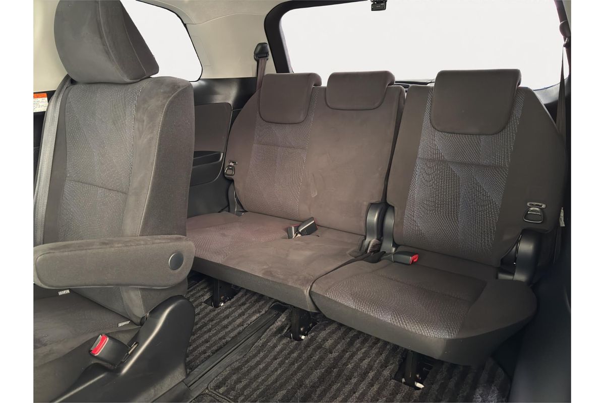 2016 Toyota Estima Aeras Welcab