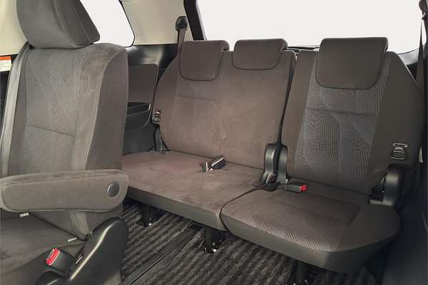 2016 Toyota Estima Aeras Welcab