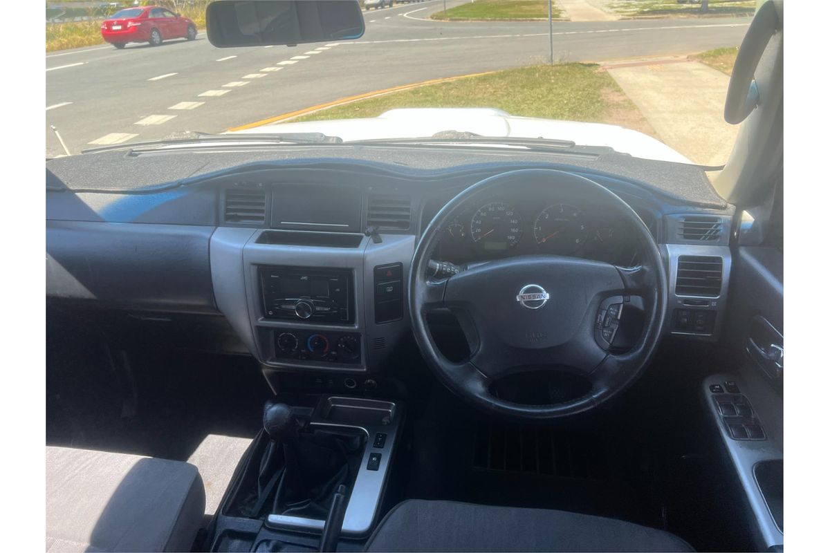 2010 Nissan Patrol ST GU 7
