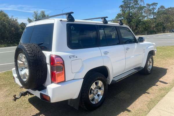 2010 Nissan Patrol ST GU 7