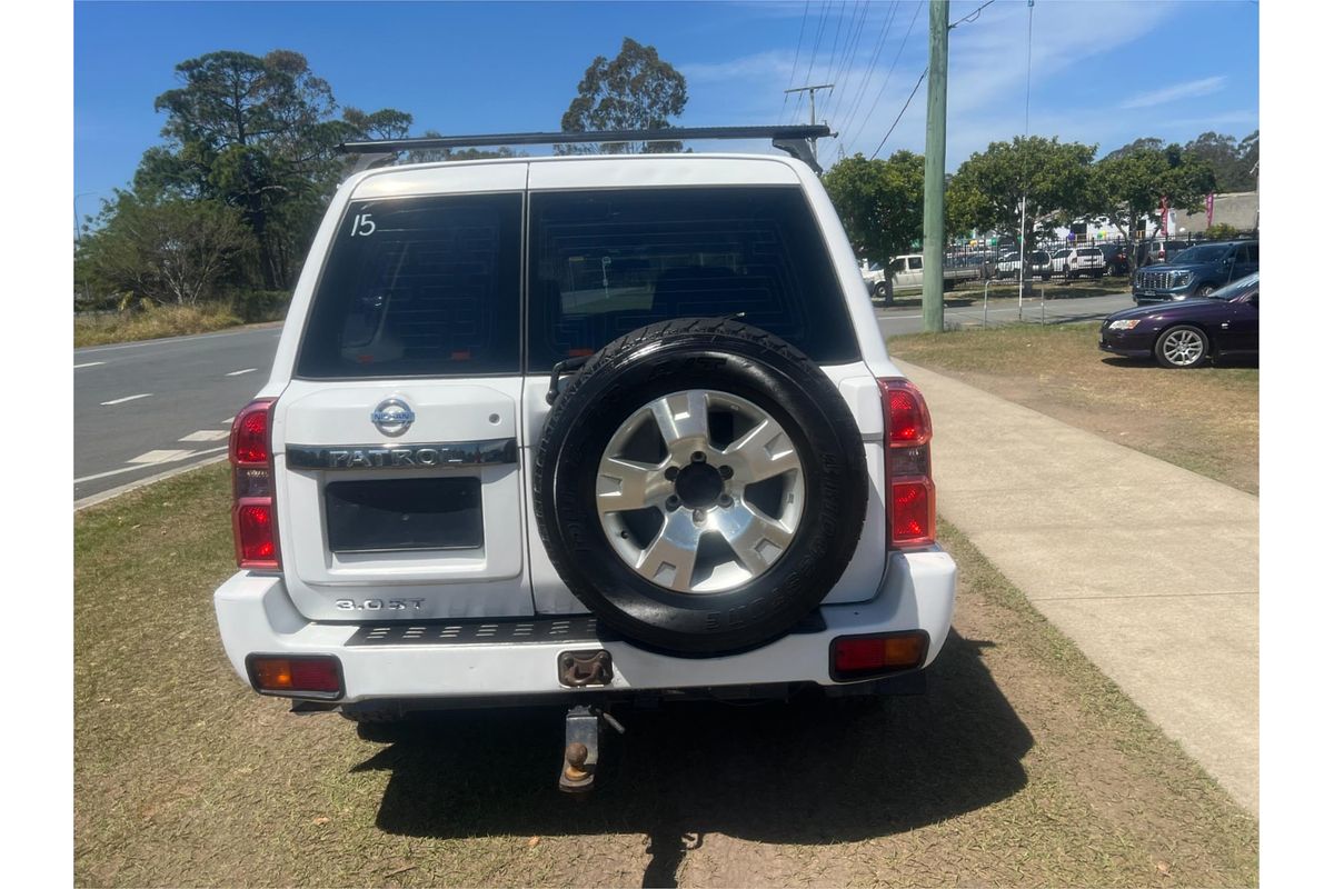 2010 Nissan Patrol ST GU 7