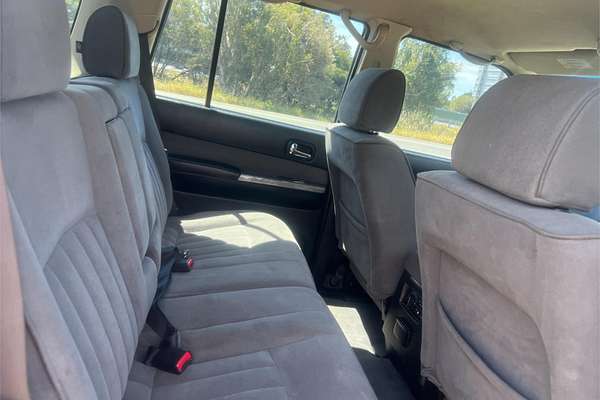 2010 Nissan Patrol ST GU 7