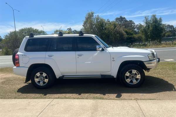 2010 Nissan Patrol ST GU 7