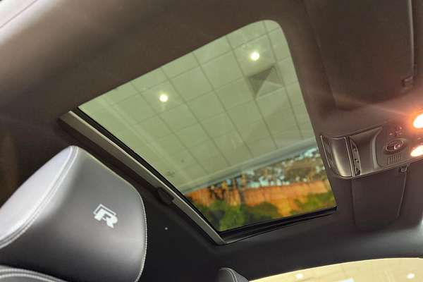 2015 Volkswagen Scirocco R 1S