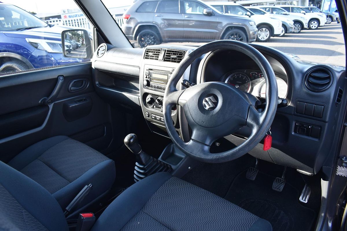 2013 Suzuki Jimny Sierra SN413 T6