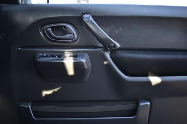 2013 Suzuki Jimny Sierra SN413 T6