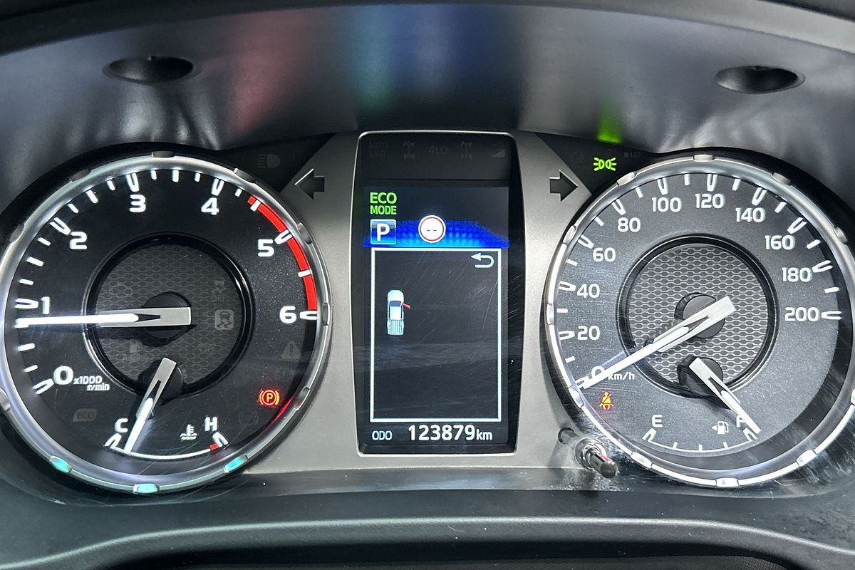 2020 Toyota Hilux SR5 GUN126R 4X4