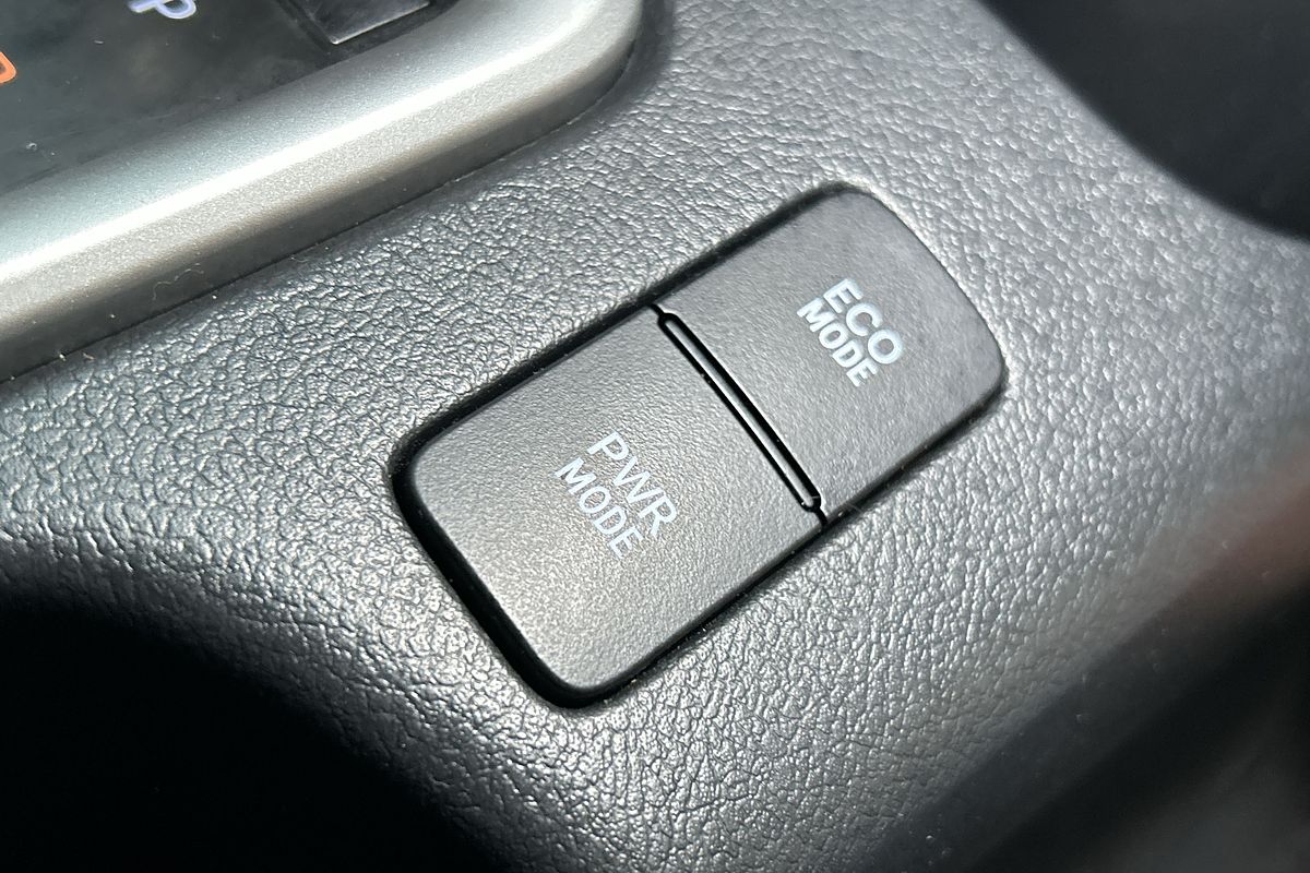 2020 Toyota Hilux SR5 GUN126R 4X4