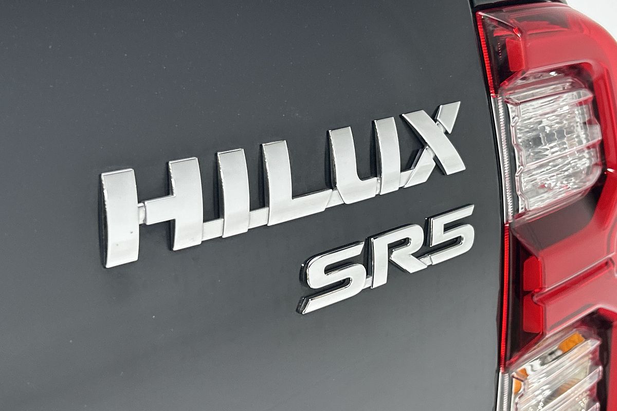 2020 Toyota Hilux SR5 GUN126R 4X4