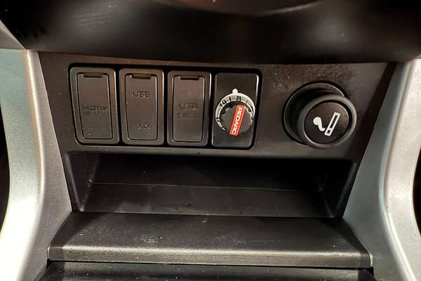2020 Isuzu MU-X LS-U