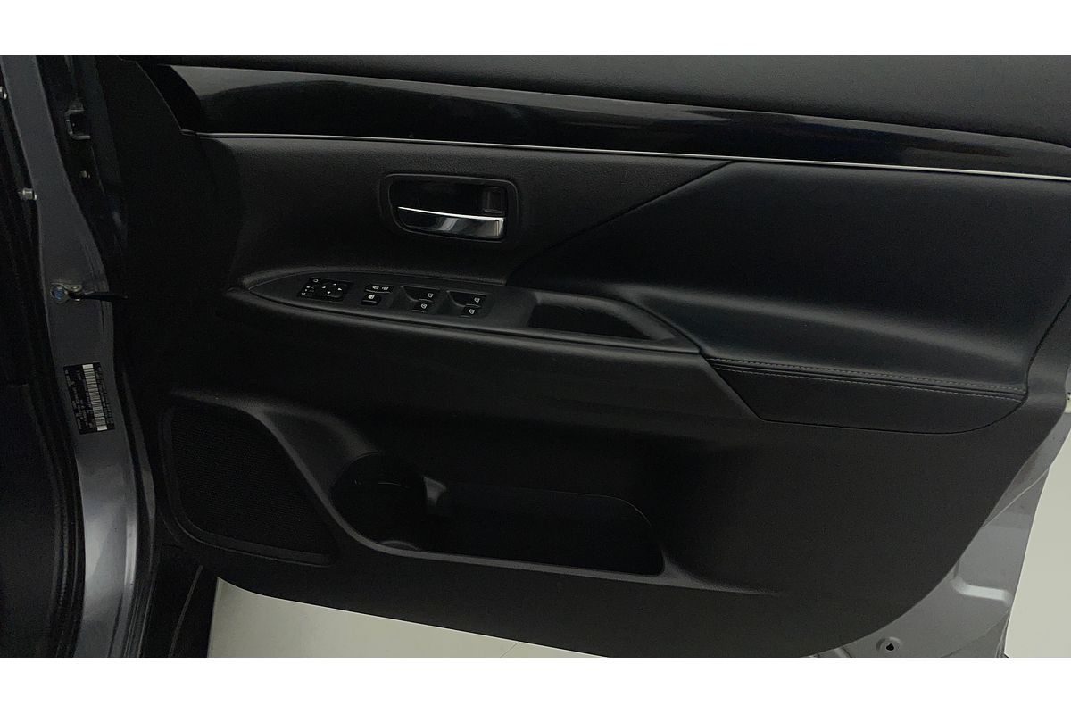 2021 Mitsubishi Outlander LS ZL