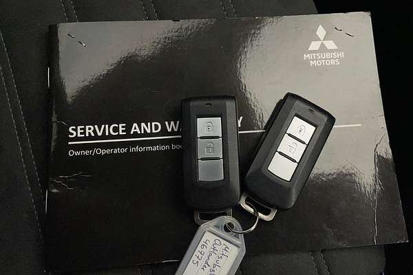2021 Mitsubishi Outlander LS ZL