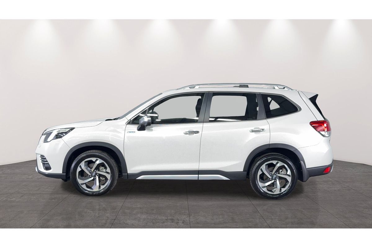 2022 Subaru Forester Hybrid S S5