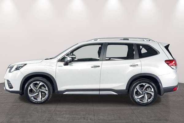 2022 Subaru Forester Hybrid S S5