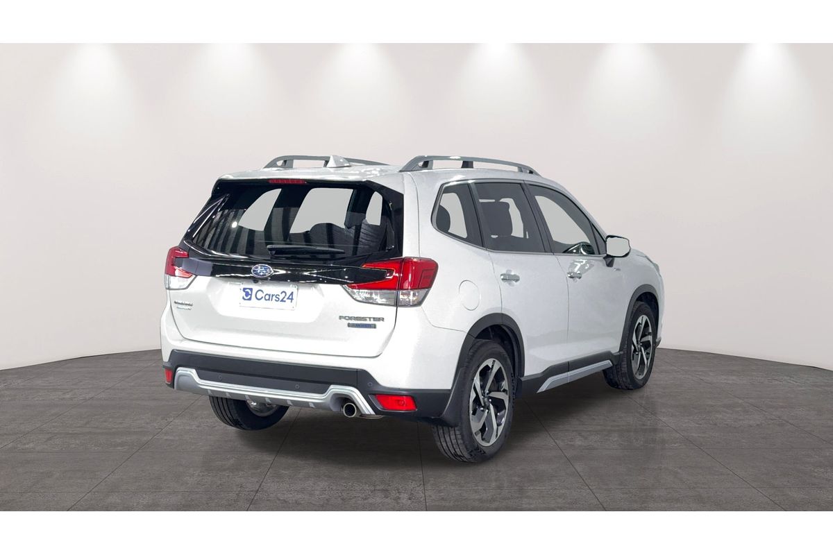 2022 Subaru Forester Hybrid S S5