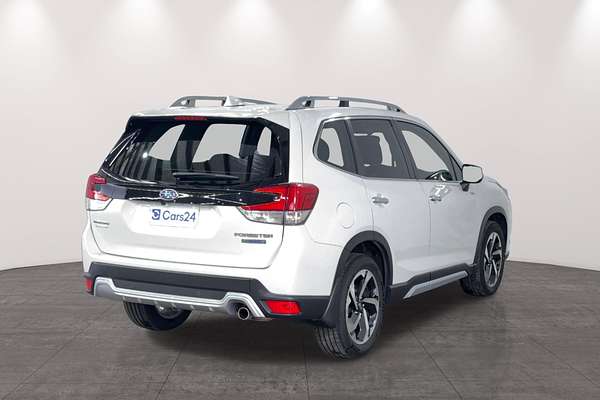 2022 Subaru Forester Hybrid S S5