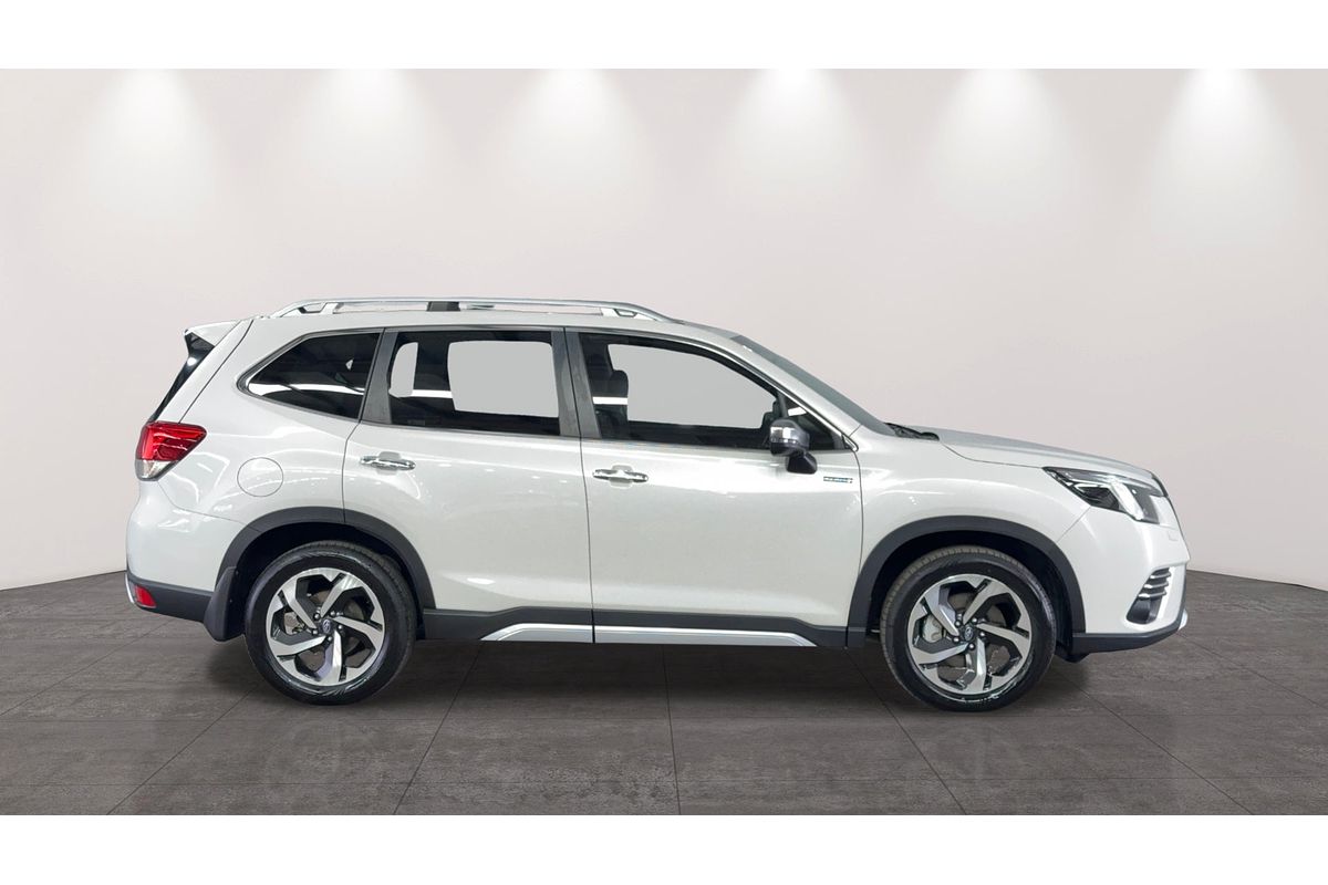 2022 Subaru Forester Hybrid S S5