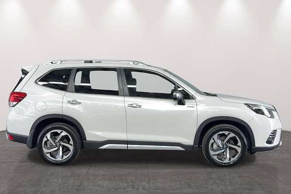 2022 Subaru Forester Hybrid S S5