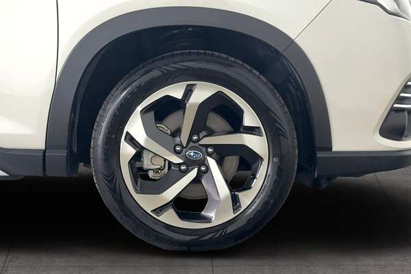 2022 Subaru Forester Hybrid S S5