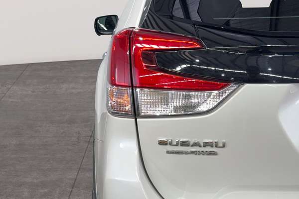 2022 Subaru Forester Hybrid S S5