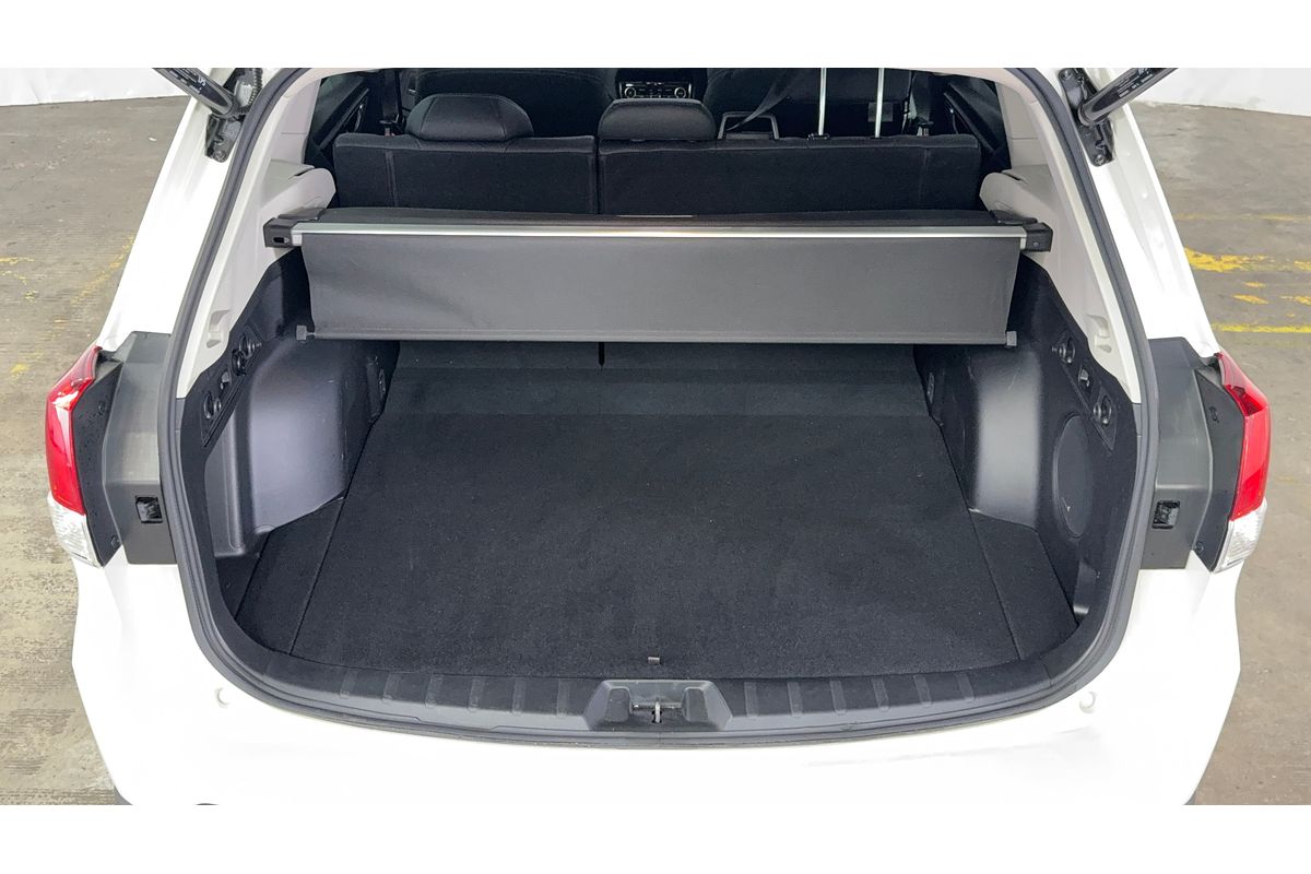 2022 Subaru Forester Hybrid S S5