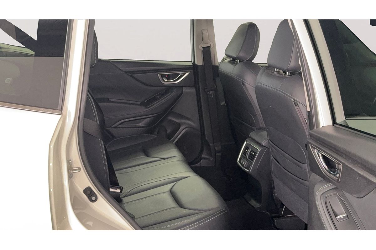 2022 Subaru Forester Hybrid S S5