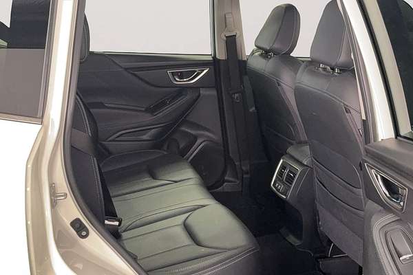2022 Subaru Forester Hybrid S S5