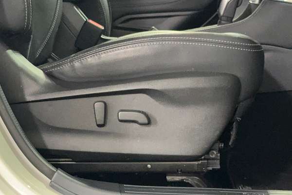 2022 Subaru Forester Hybrid S S5