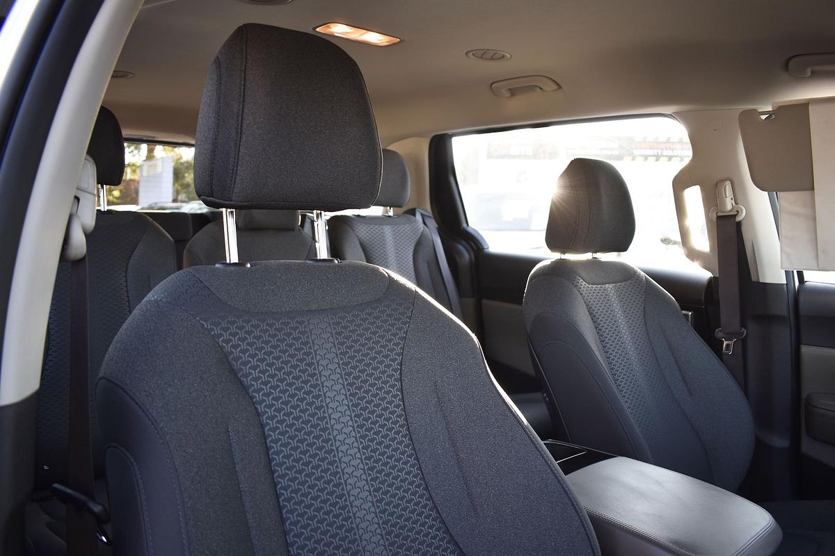 2024 Kia Carnival S KA4