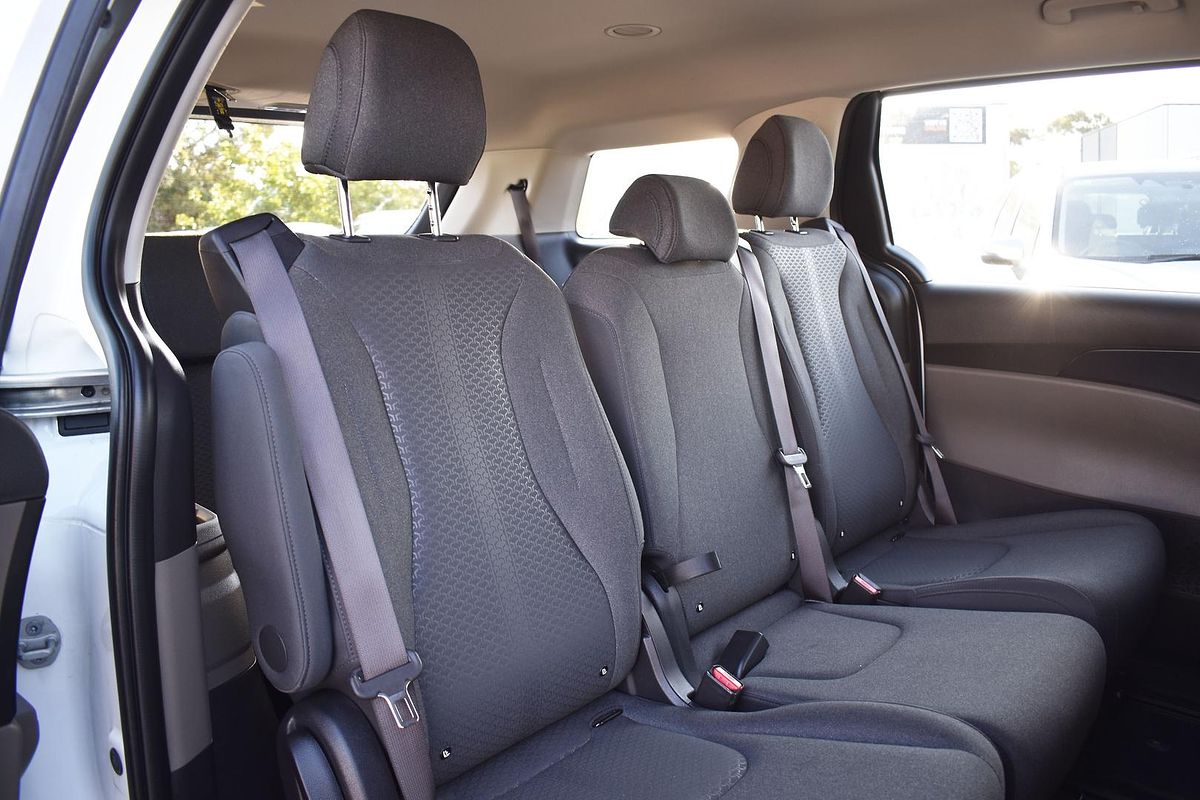 2024 Kia Carnival S KA4