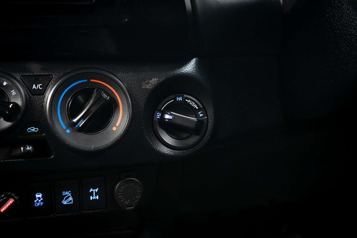 2019 Toyota Hilux SR GUN126R 4X4