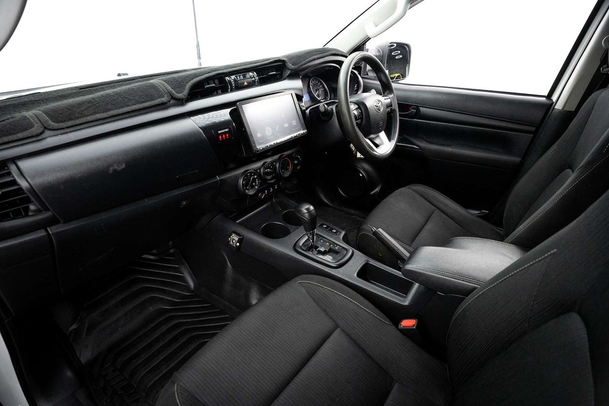 2019 Toyota Hilux SR GUN126R 4X4