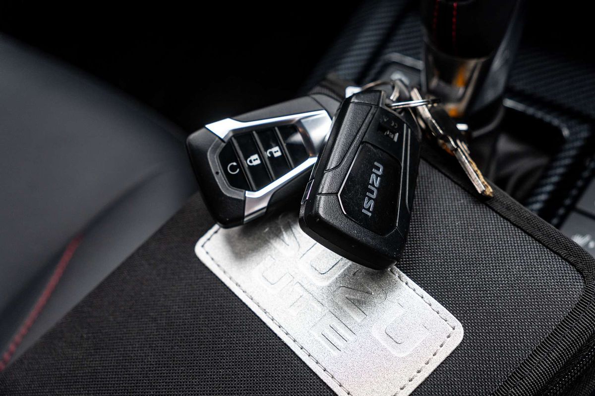 2023 Isuzu D-MAX X-TERRAIN 4X4