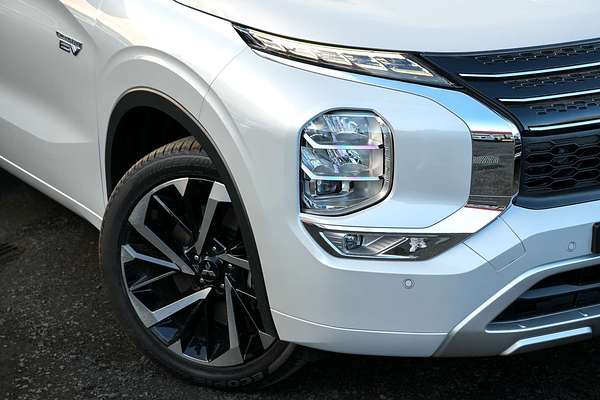 2025 Mitsubishi Outlander PHEV Exceed Tourer ZM