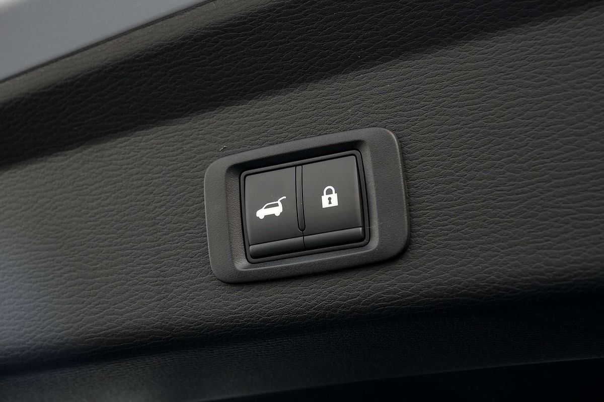 2025 Mitsubishi Outlander PHEV Exceed Tourer ZM